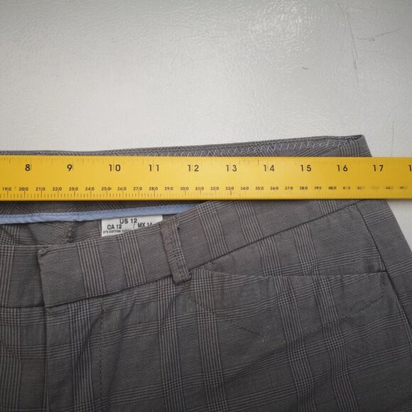 Dockers Ladies Size 12 Grey Plaid Wide Straight Legs Capri Pants - Picture 13 of 15